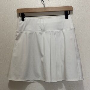 Tommy Bahama White Pleated Skirt, Size XS